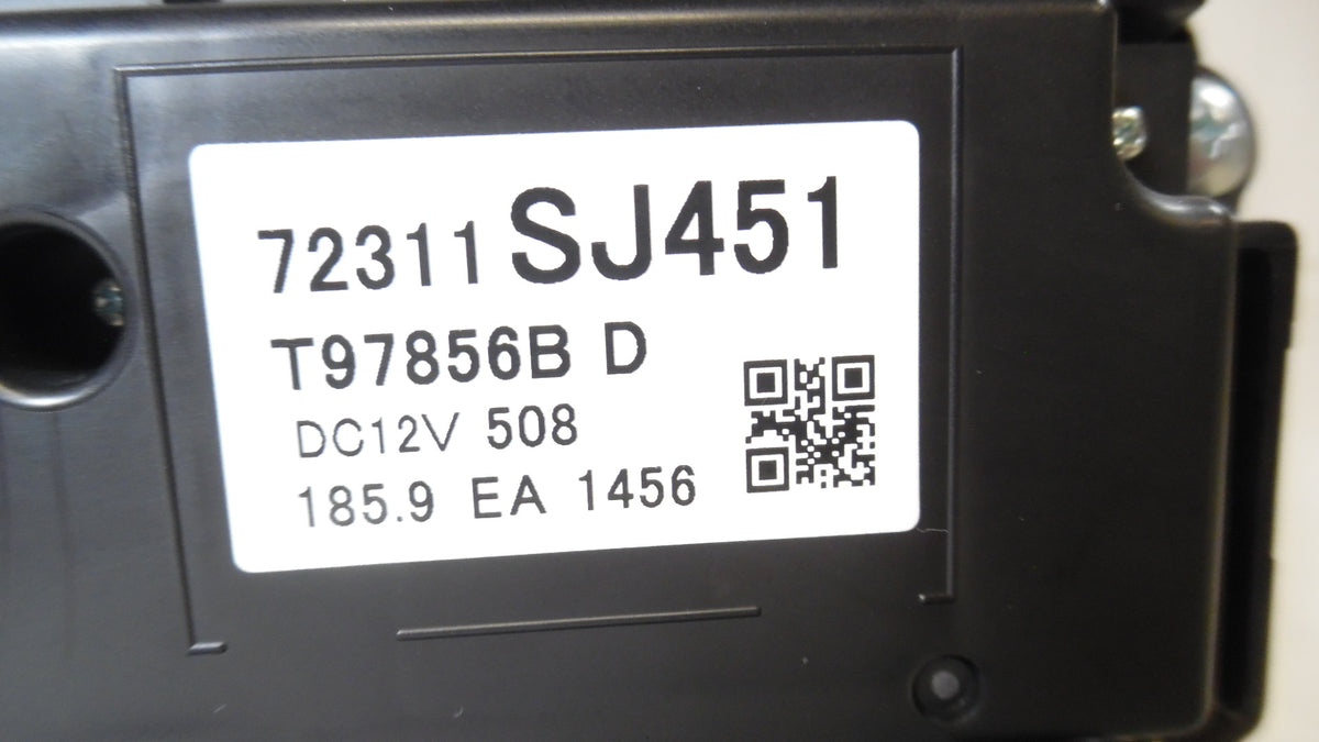 Pre-Owned Subaru Forester Auto Climate AC Heater Temperature Control T949444