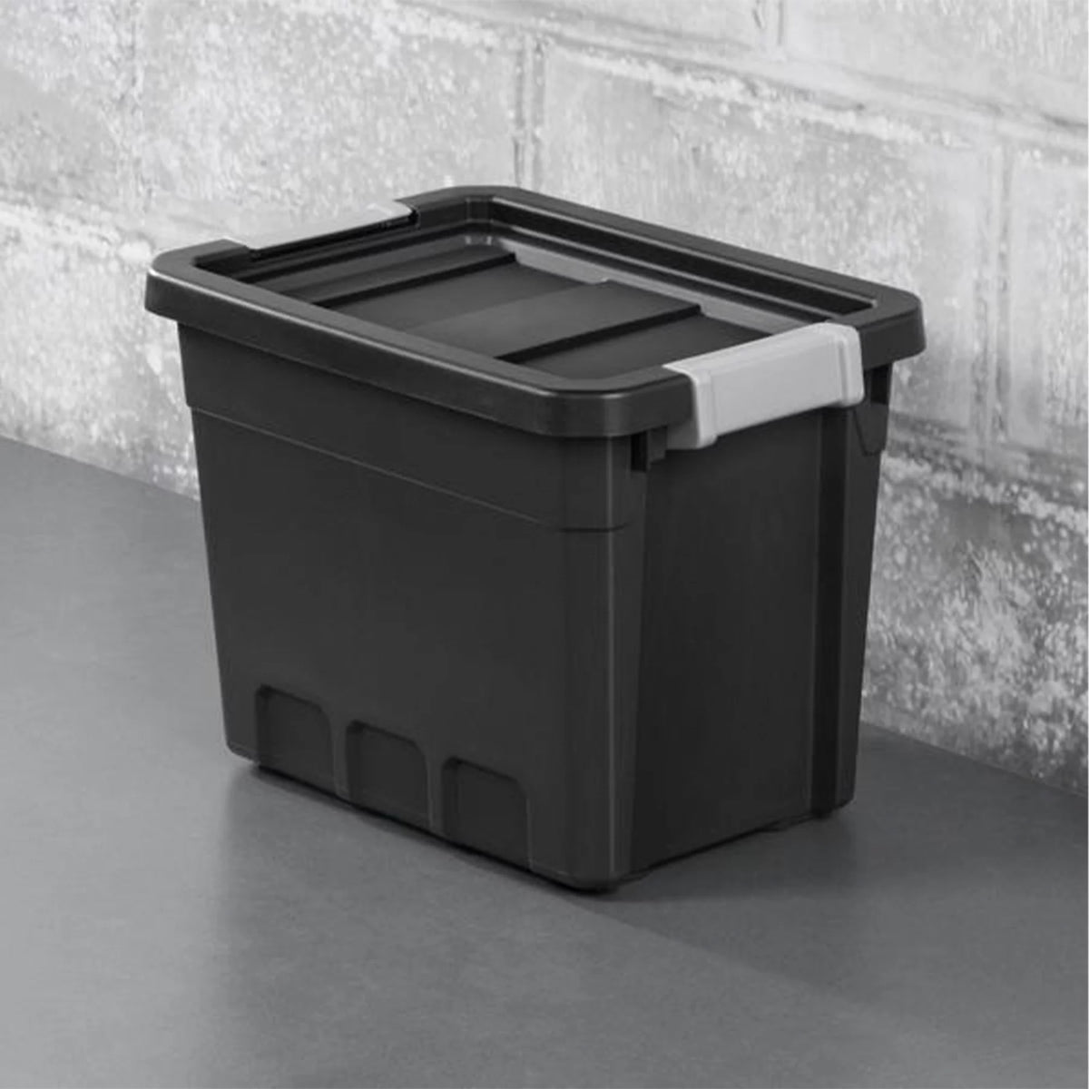 7.5 Gallon Storage Totes with Latch Lids, Black 6 Pack E67647