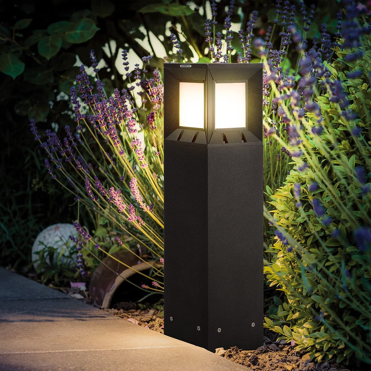 32 Inches Solar Landscape Path Light with IP54 Waterproof 3000K LED Outdoor Bollard Lighting O549773