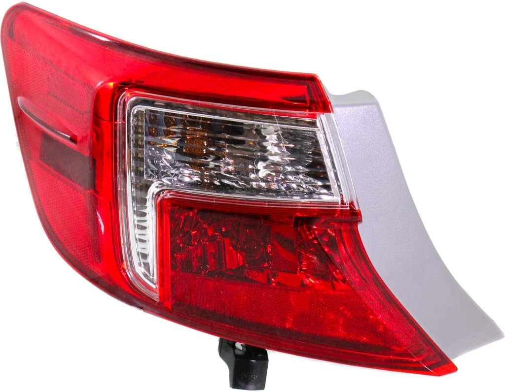 2012-2014 Toyota Camry Rear Tail Light Passenger Side Y890463