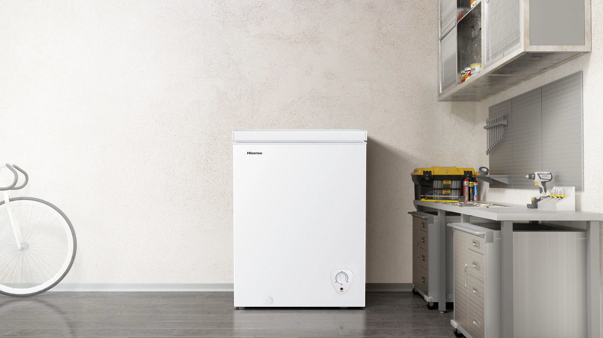 White 5 Cu ft Chest Freezer B979341