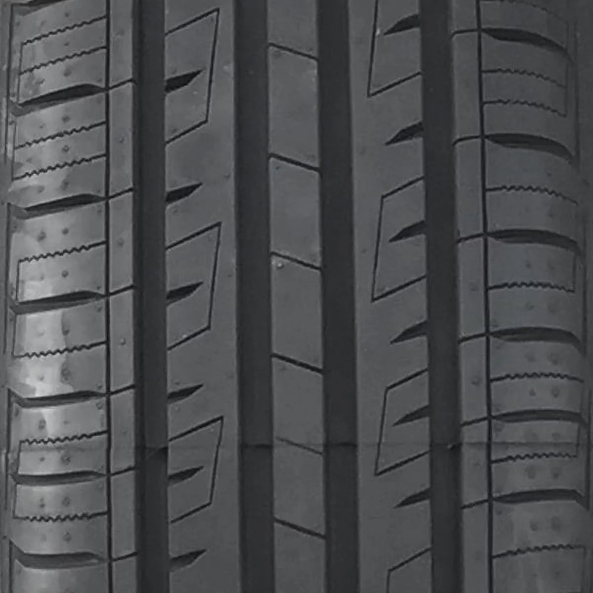 205/65R16 Tire D669218
