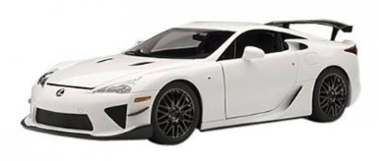 1:18 Pearl White Model E526